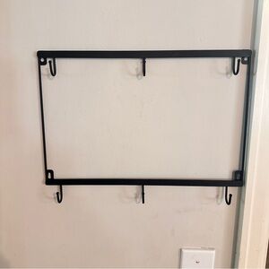 Black Metal Wall mug Rack